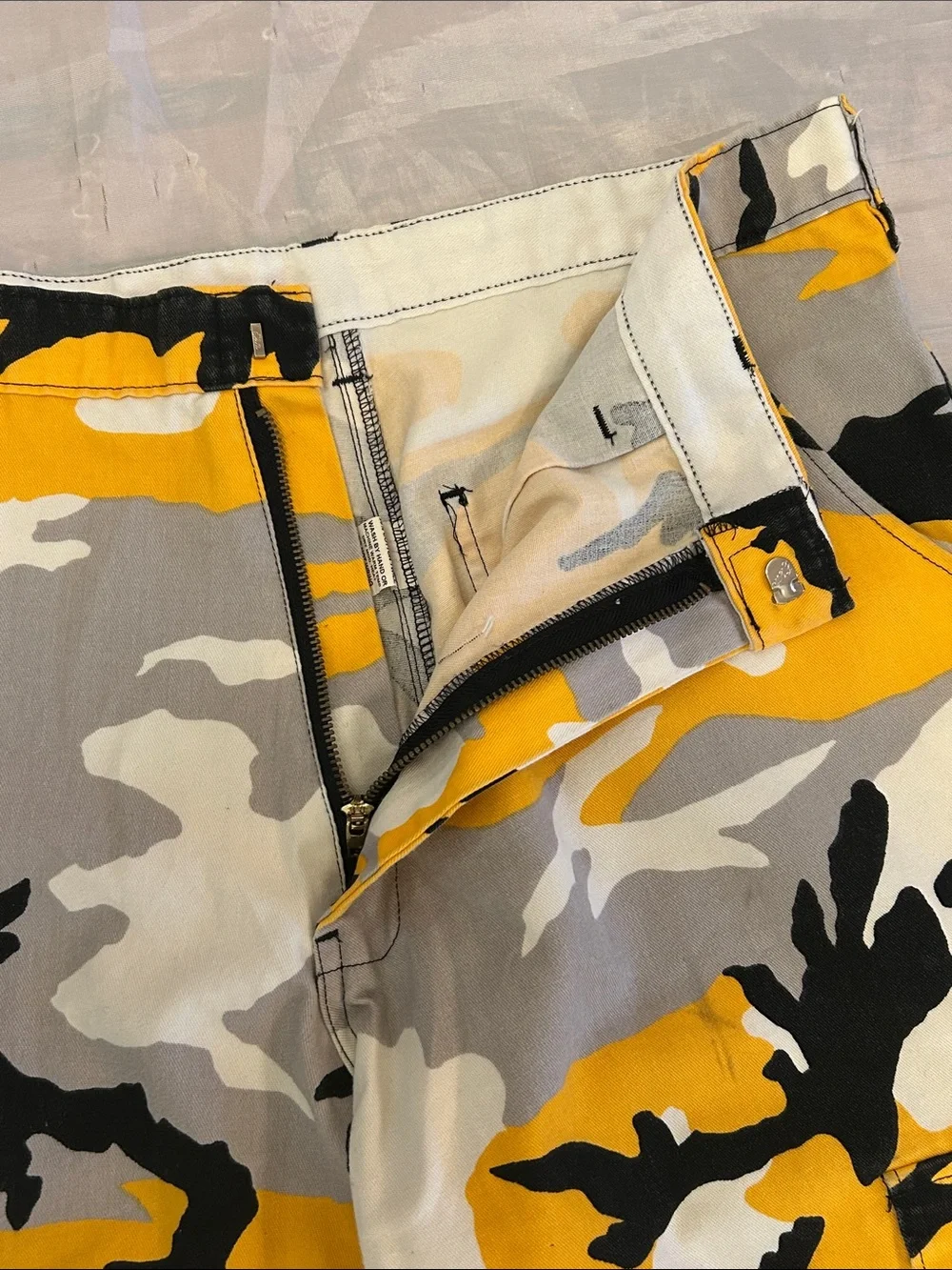 Vintage Atlas Cotton Twill Shorts with Yellow & Gray Print